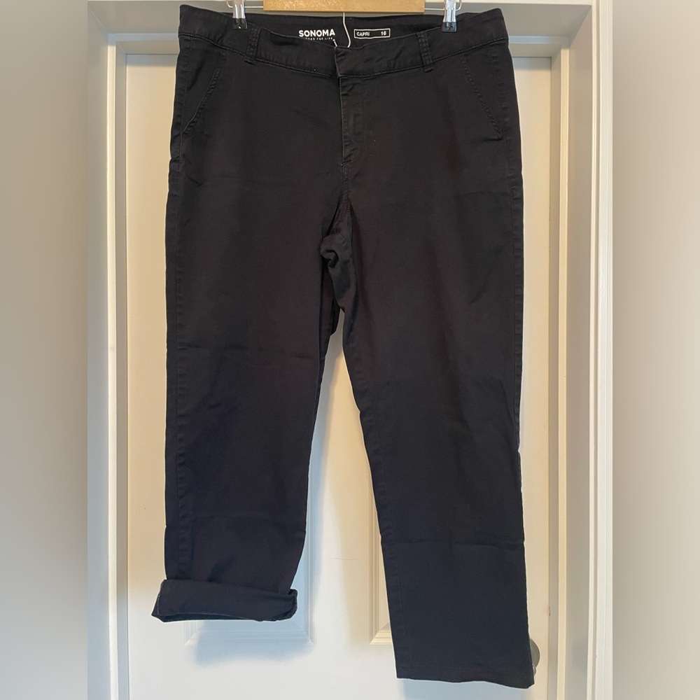 Sonoma Black Capri Pants